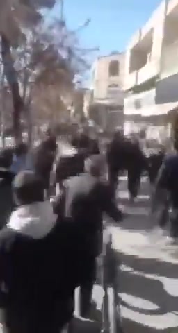 Protests erupt in Kerman bazaar