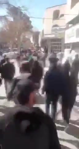 Protests erupt in Kerman bazaar