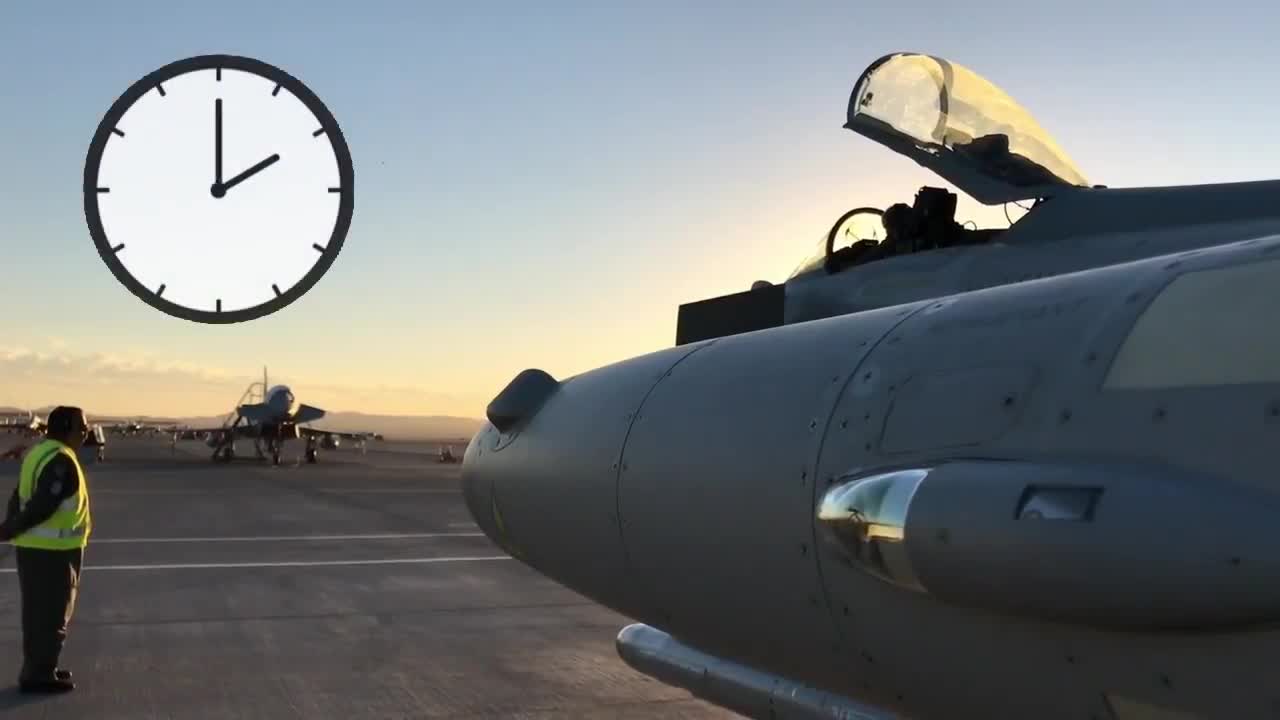 İran Uluslararası Ajansı'nın elde ettiği bir videoya göre, Çarşamba günü Meşhed şehrinde düzenlenen gösteriler sırasında protestocuların güvenlik güçleriyle çatıştığı ve onları geri püskürttüğü görüldü.