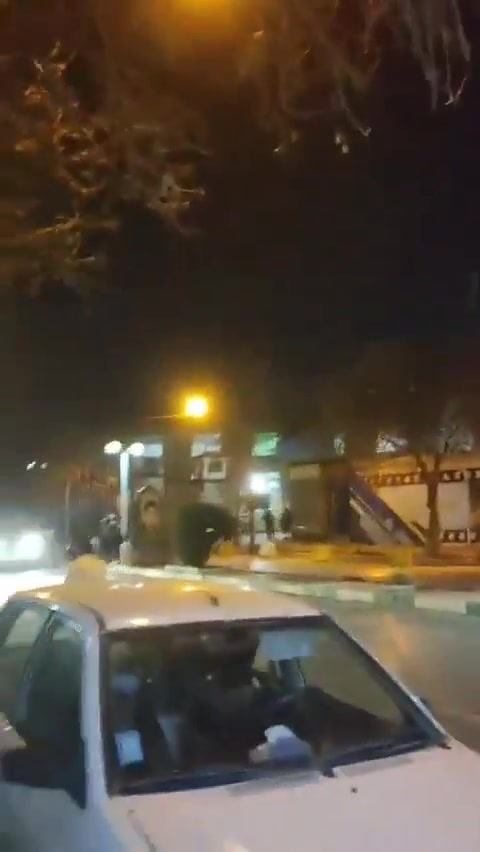 Borujerd, western Iran: Protesters clash with armed IRGC forces using only stones. They forced the regime's forces to retreat into their base