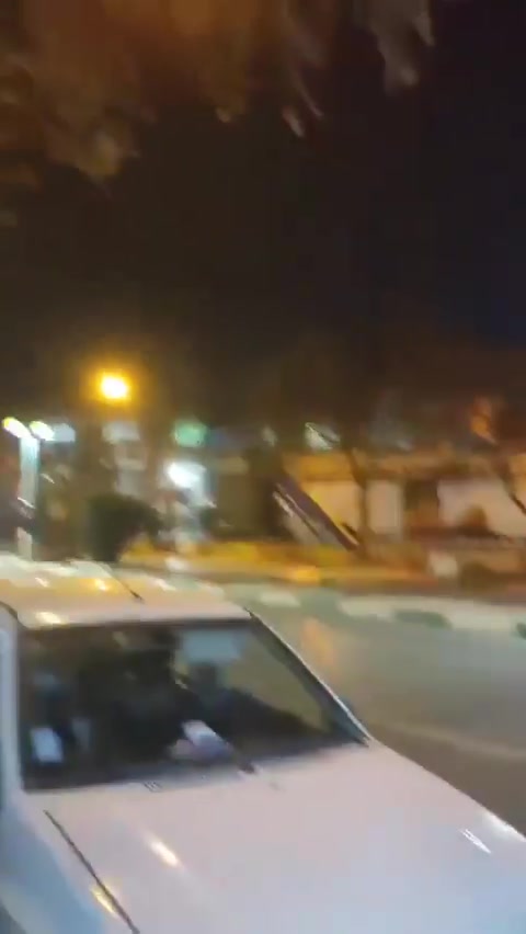 Borujerd, western Iran: Protesters clash with armed IRGC forces using only stones. They forced the regime's forces to retreat into their base