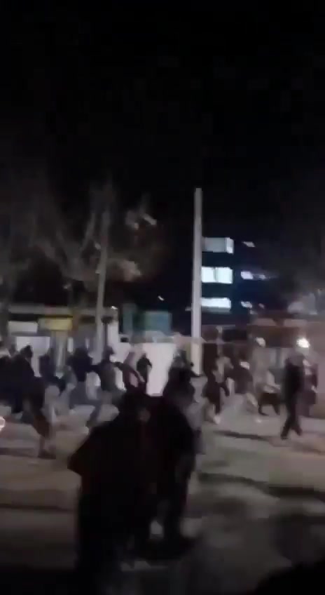 Two IRGC personnel were killed in clashes with protestors in Kermanshah, western Iran, IRGC-affiliated Tasnim News reports. Street clashes are ongoing. This raises the official total of killed regime forces to four since the start of the protests