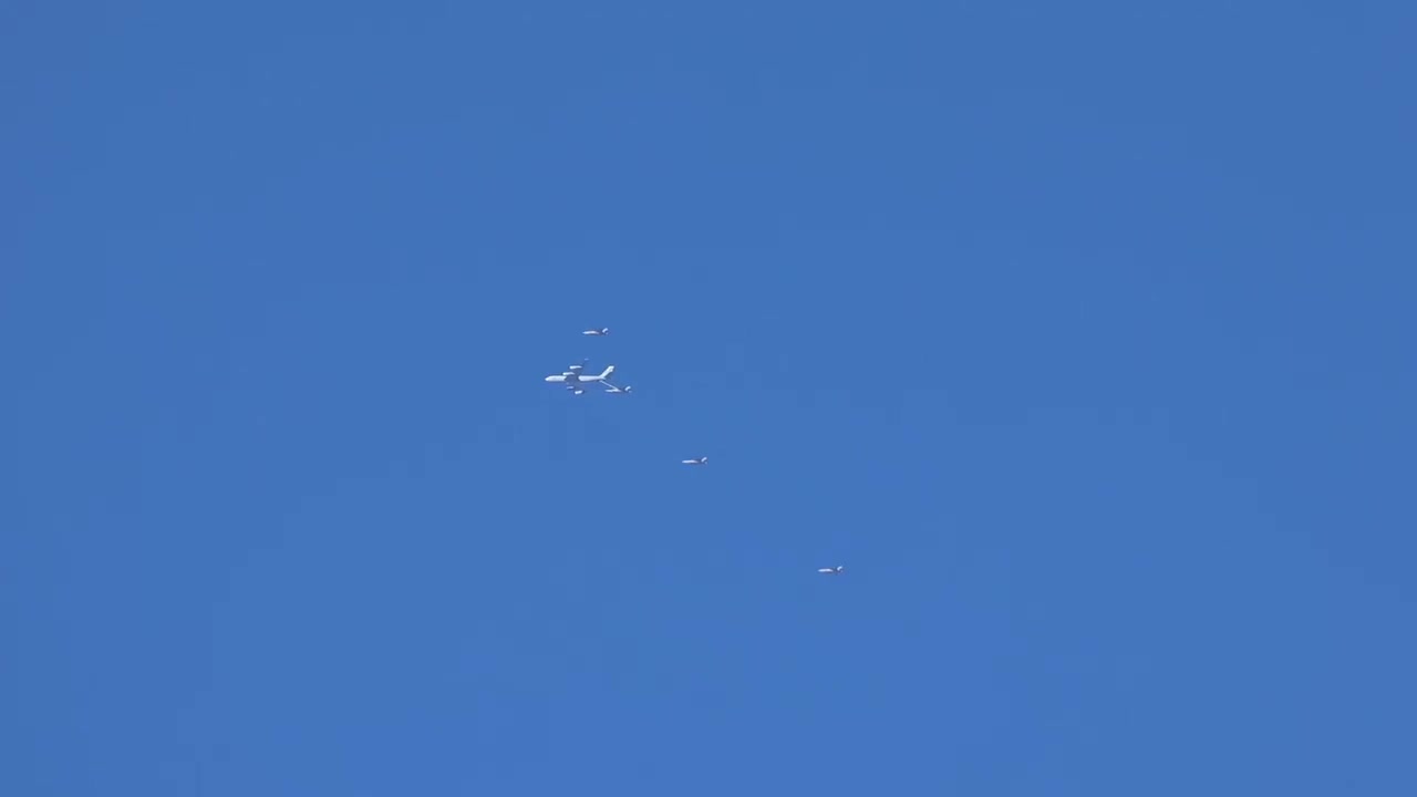 Planespotting video sent shows F-35A VALKYRIE 04–06 (19-5473 / 19-5475 / 19-5484) heading to Jordan, supported by KC-135R “LAGER 11” (59-1475)