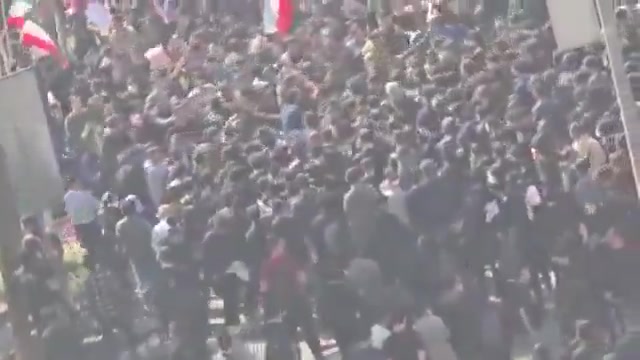 Student protests erupted today at key universities in Tehran and Mashhad, with demonstrators chanting anti-regime slogans like “Death to Khamenei” and “Freedom.” Some even called on the U.S. to intervene, declaring they would “finish the job.”