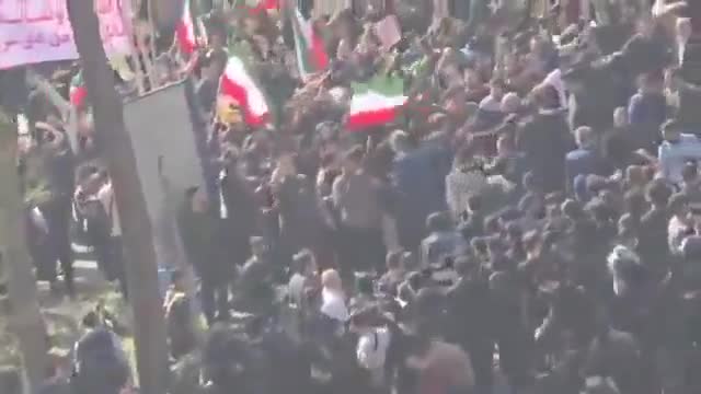 Student protests erupted today at key universities in Tehran and Mashhad, with demonstrators chanting anti-regime slogans like “Death to Khamenei” and “Freedom.” Some even called on the U.S. to intervene, declaring they would “finish the job.”