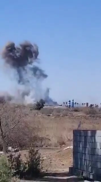 This video reportedly shows the targeting of a headquarters belonging of Kataib Hezbollah n the Jurf al-Sakhar subdistrict of Babil Governorate - @ahmed33_ied