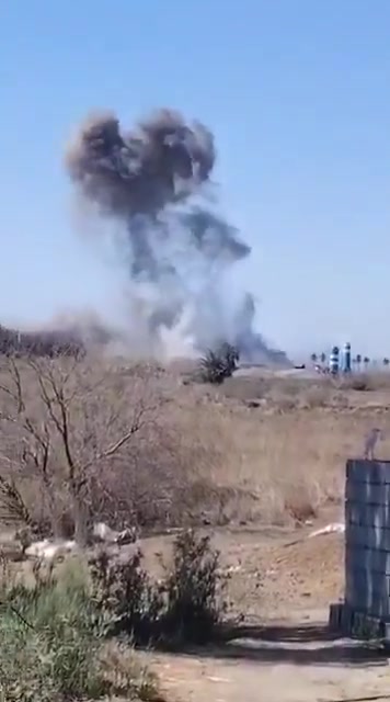 This video reportedly shows the targeting of a headquarters belonging of Kataib Hezbollah n the Jurf al-Sakhar subdistrict of Babil Governorate - @ahmed33_ied