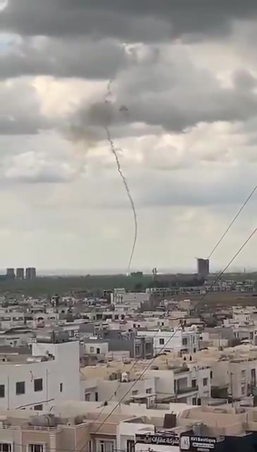 The 1st impact on the international of Hawler (Erbil) was reported an hour ago - it struck a side belonging to the US/Coalition forces ≈1k away from the runway. Now: explosions are being reported above the skies of Hawler, reportedly from interceptions of drones or missiles launched by Iran - shortly before ≈15-20 minutes, a drone has been heard circulating above Hawler; not known to whom it belongs