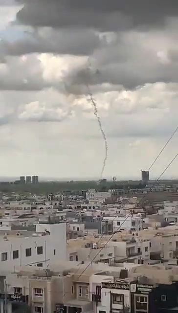 The 1st impact on the international of Hawler (Erbil) was reported an hour ago - it struck a side belonging to the US/Coalition forces ≈1k away from the runway. Now: explosions are being reported above the skies of Hawler, reportedly from interceptions of drones or missiles launched by Iran - shortly before ≈15-20 minutes, a drone has been heard circulating above Hawler; not known to whom it belongs