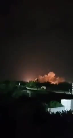 Heavy bombardment of Bushehr