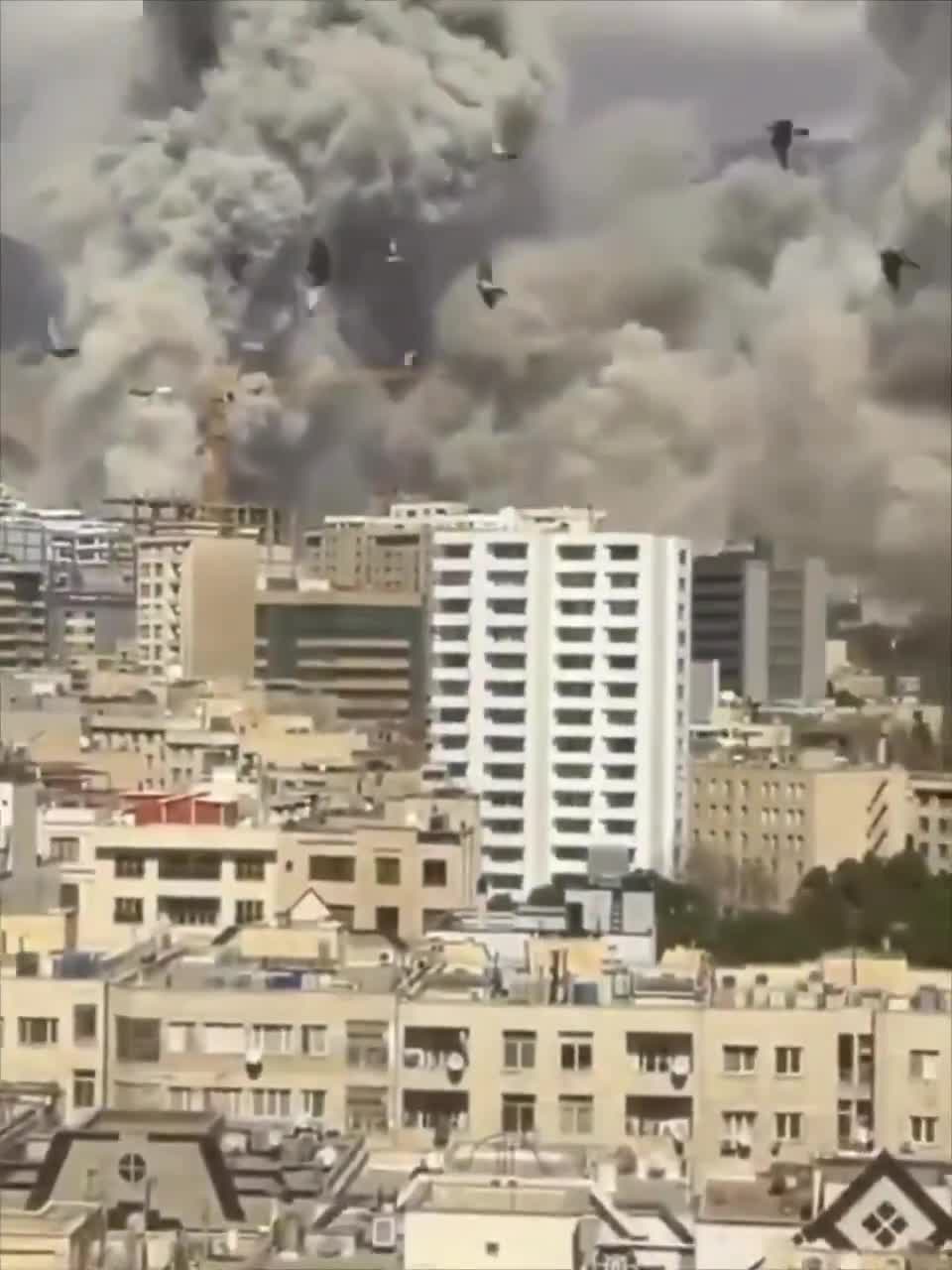 Destruction of Revolutionary Guard headquarters in Tehran