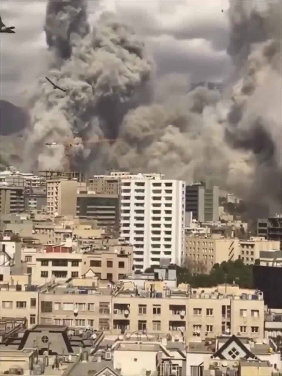 Destruction of Revolutionary Guard headquarters in Tehran