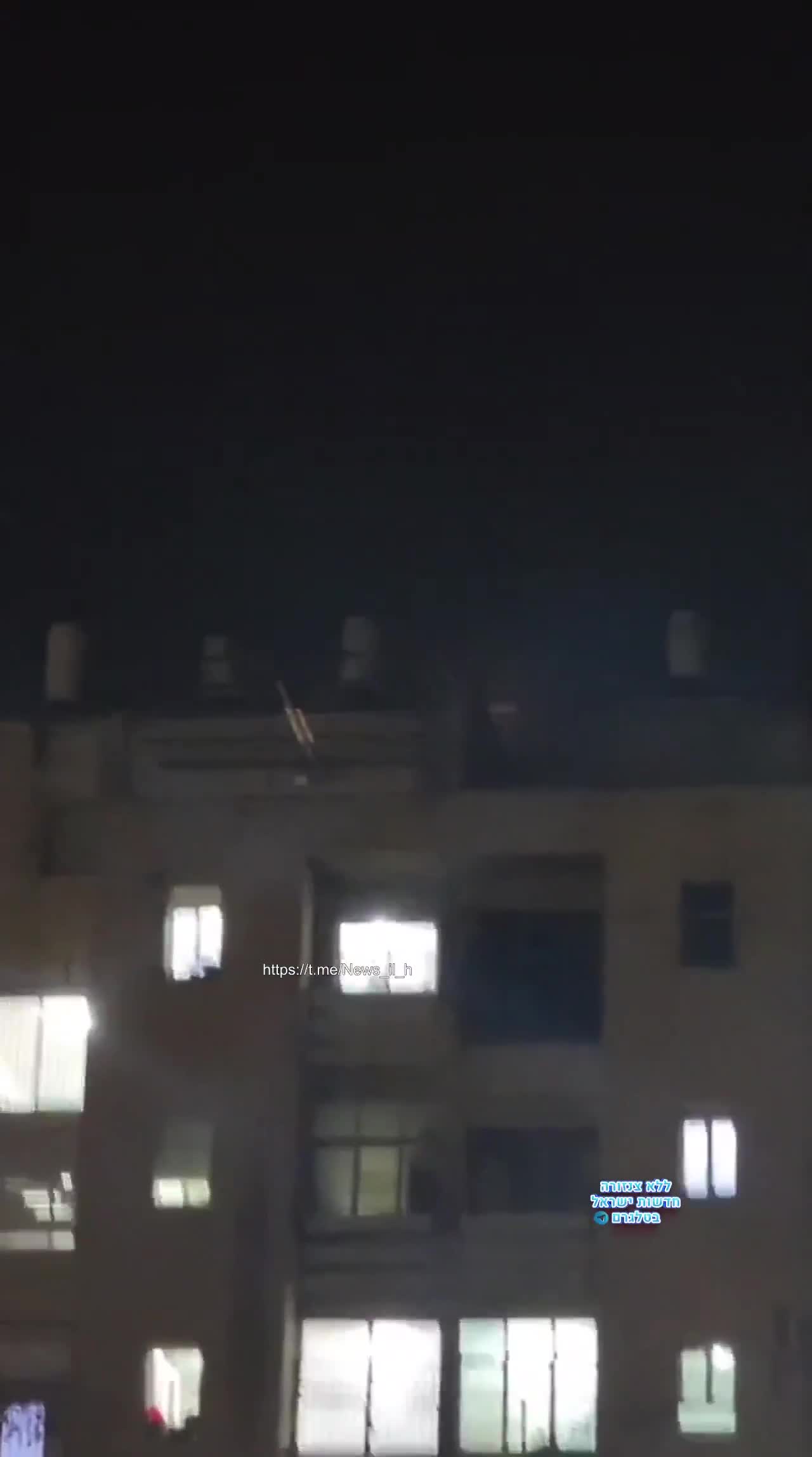 New wave of ballistic missile strikes. Explosions heard over Tel Aviv, Jerusalem, and Eilat. It appears as if there was one impact in the Judean Hills