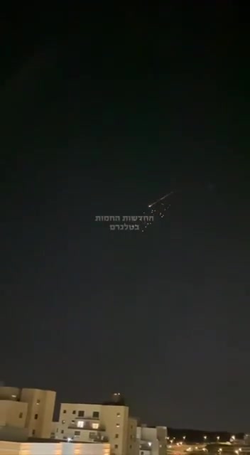 More footage of the ballistic missile over Jerusalem/Beit Shemesh along with interceptors