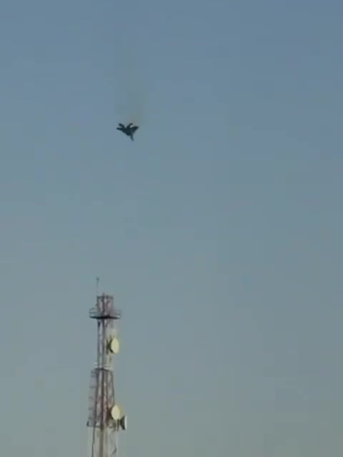 Video shows Kuwaiti air defenses accidentally shooting down a US F-15 fighter jet.