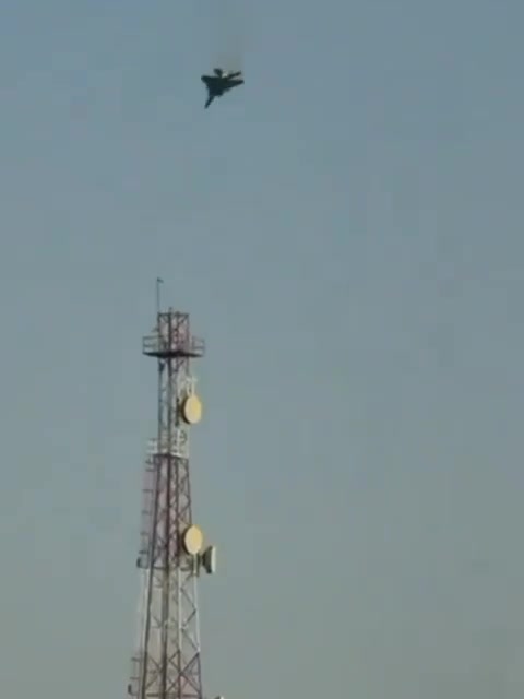 Video shows Kuwaiti air defenses accidentally shooting down a US F-15 fighter jet.