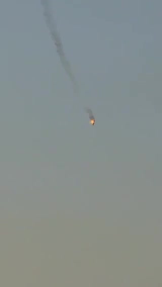 Based on shared footage online, it appears two separate F-15 jets may have crashed — one fully engulfed in flames, the other with fire visible near the right engine only. This could explain Kuwait’s announcement that several jets crashed