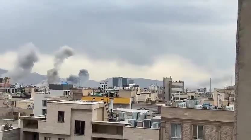 Heavy and continuous bombardment of the capital, Tehran