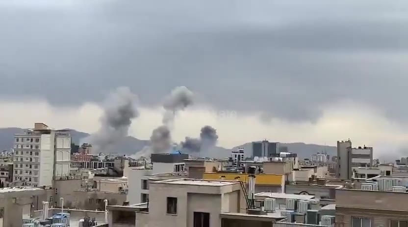 Heavy and continuous bombardment of the capital, Tehran