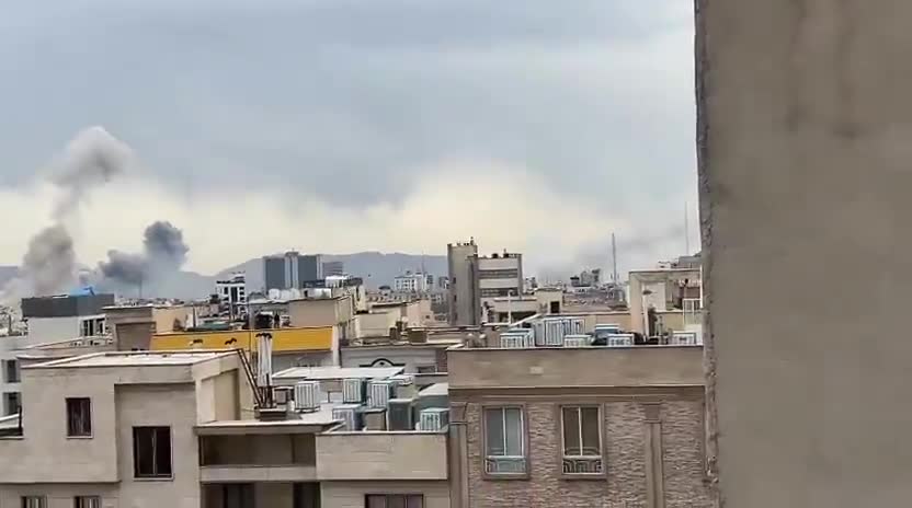 Heavy and continuous bombardment of the capital, Tehran