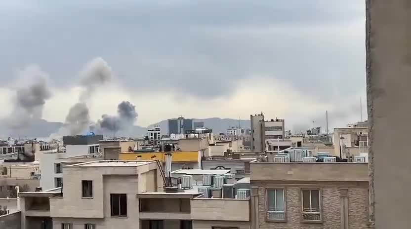 Heavy and continuous bombardment of the capital, Tehran