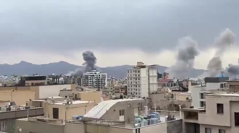 Heavy and continuous bombardment of the capital, Tehran