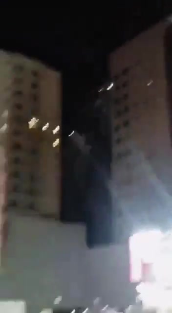 There is footage on social networks claiming that an Iranian drone struck a building in Dubai. Earlier, the IRGC took responsibility for striking a site that housed American soldiers in Dubai. This footage may be related to the claim