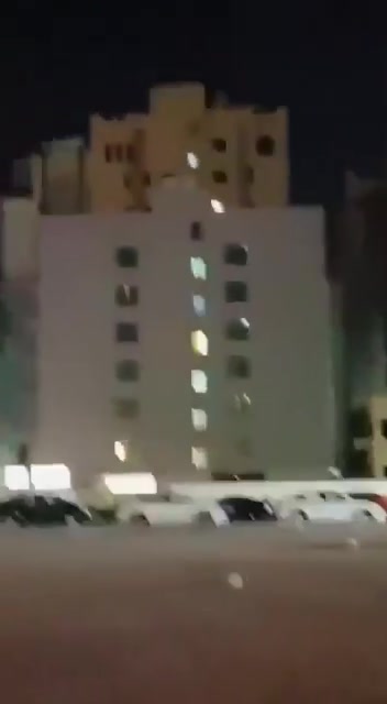 There is footage on social networks claiming that an Iranian drone struck a building in Dubai. Earlier, the IRGC took responsibility for striking a site that housed American soldiers in Dubai. This footage may be related to the claim