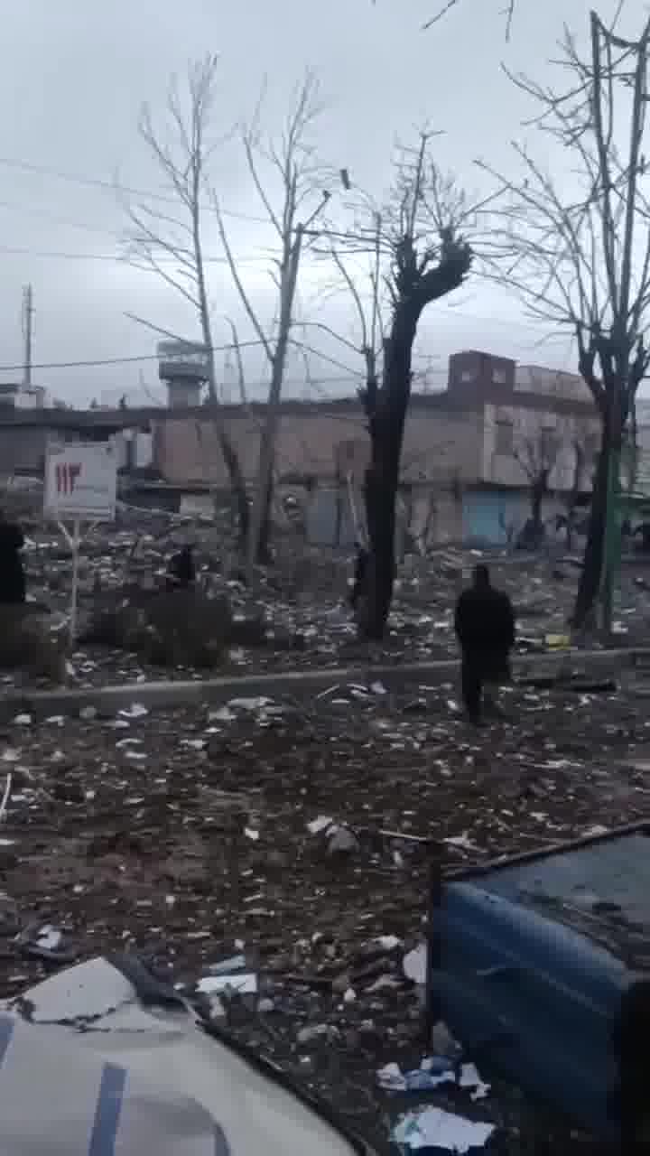The police station in Marivan, Iran, was completely destroyed in an airstrike.