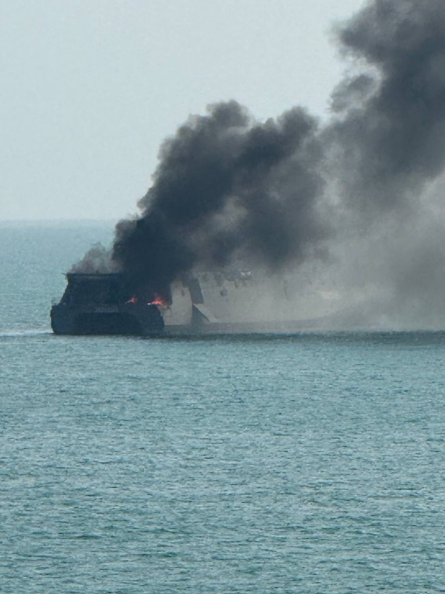 Iranian IRGC Navy Soleimani-class corvette burning off the port of Bandar Abbas today after a U.S./Israeli airstrike
