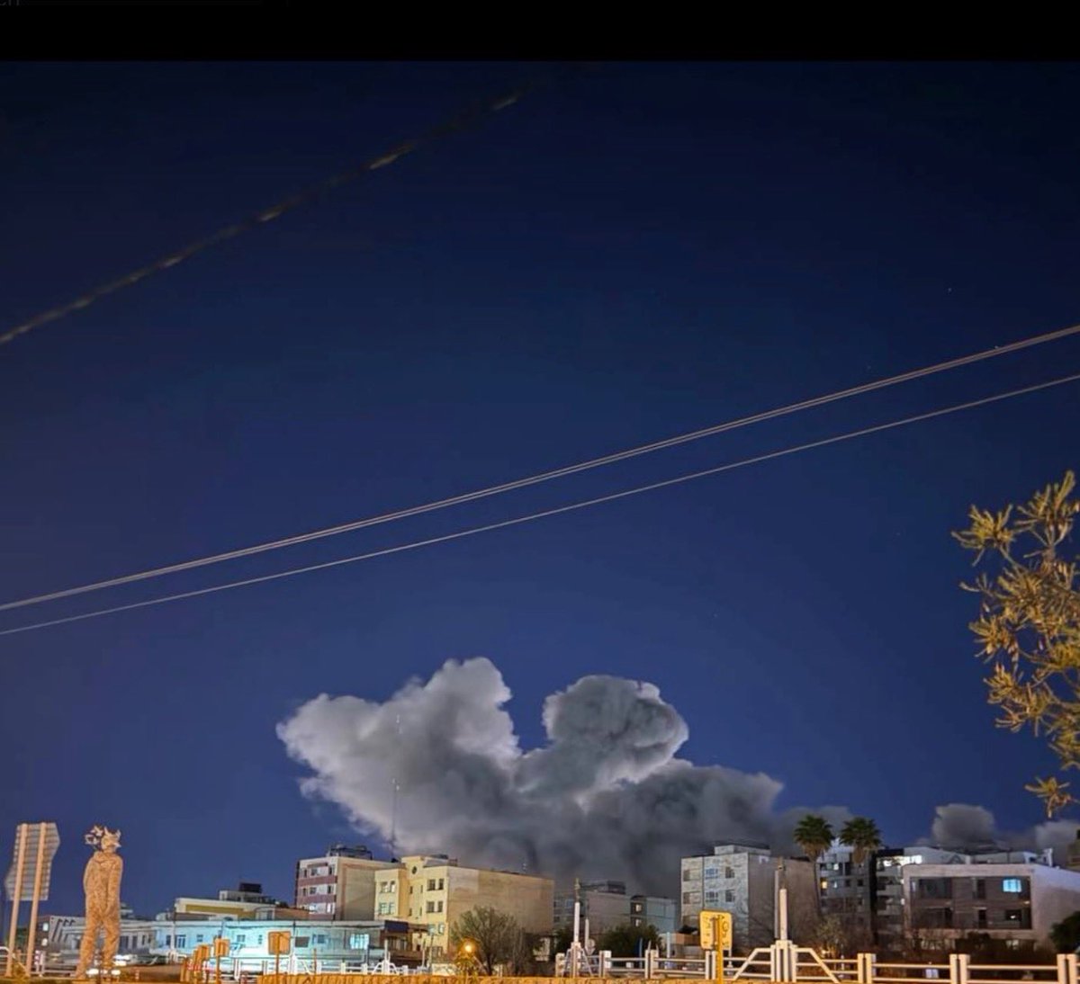 At 1713Z Airstrikes on Khayyam neighbourhood, there are IRGC, Basij and IRGC Intel. bases in the area.Shiraz, Fars Province