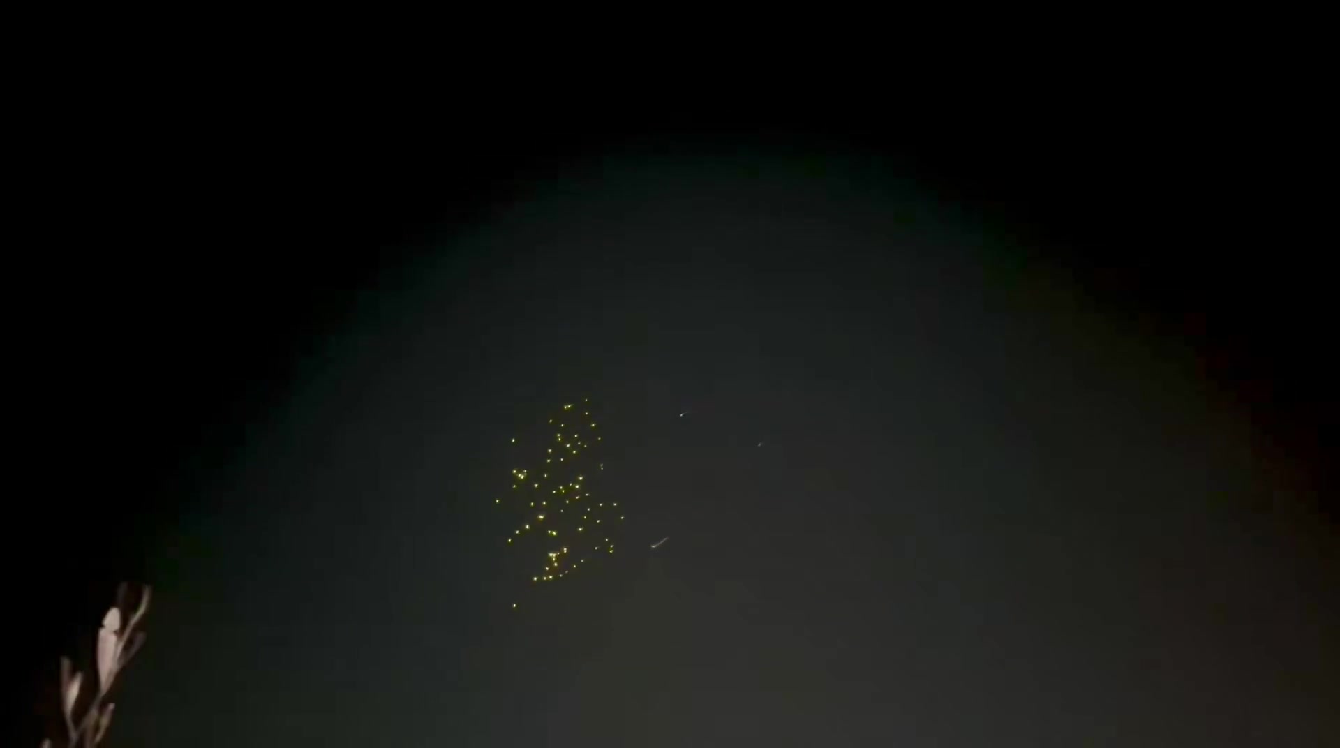 Iranian MRBM attack on central Israel moments ago using a large cluster munition warhead