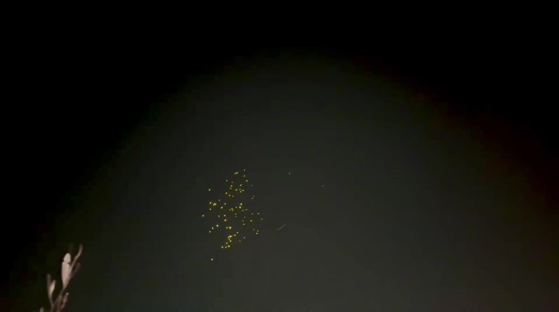 Iranian MRBM attack on central Israel moments ago using a large cluster munition warhead