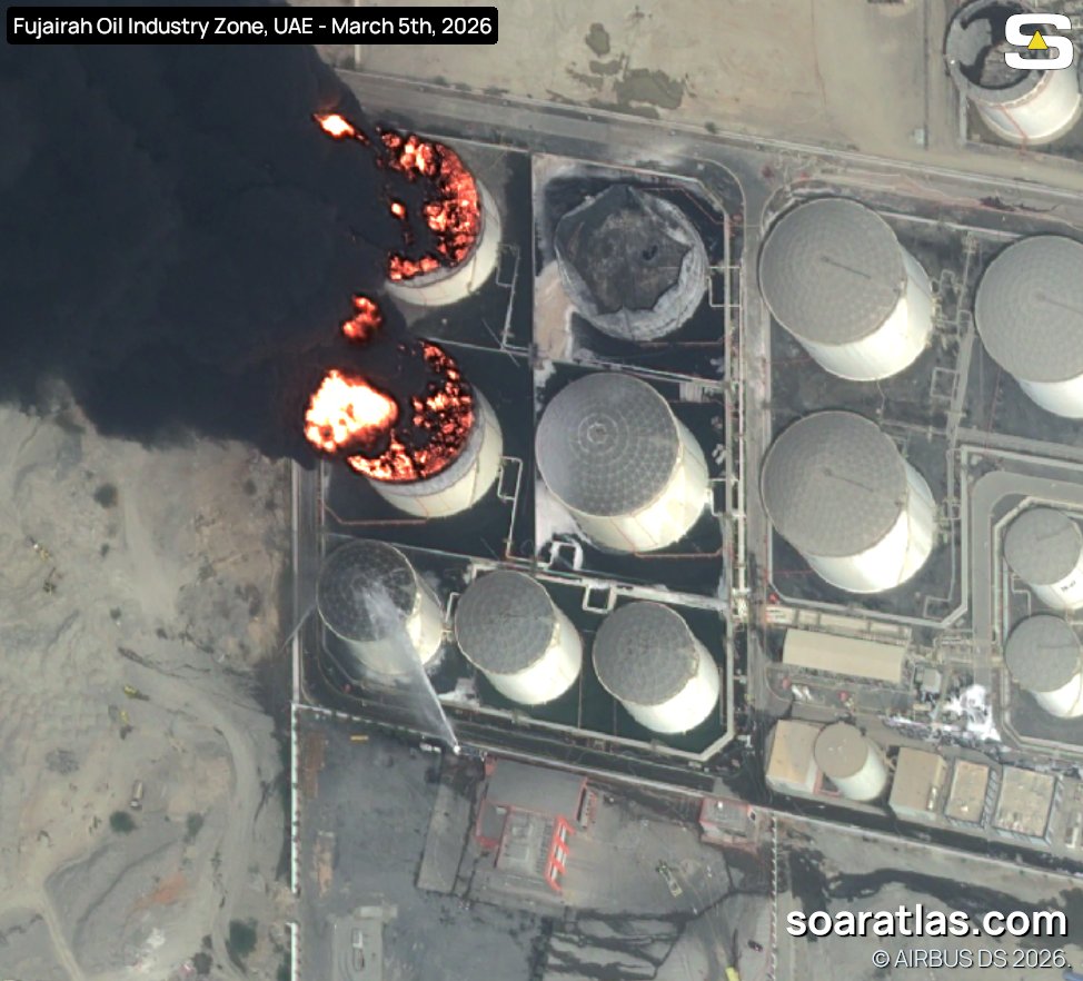 Soar Atlas has obtained new very high-resolution satellite imagery of Fujairah Oil Industry Zone in UAE, from Mar 5th. Explore & compare here:  tanks are seen engulfed in flames as workers spray water to cool others. One tank is already destroyed