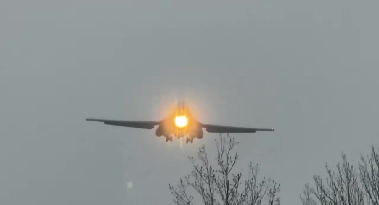 A U.S. Air Force B-1B “Lancer” Long-Range Heavy Bomber seen arriving at RAF Fairford in Gloucestershire, England earlier today, as preparations are now fully underway for the deployment of additional bombers to bases in Diego Garcia and the United Kingdom