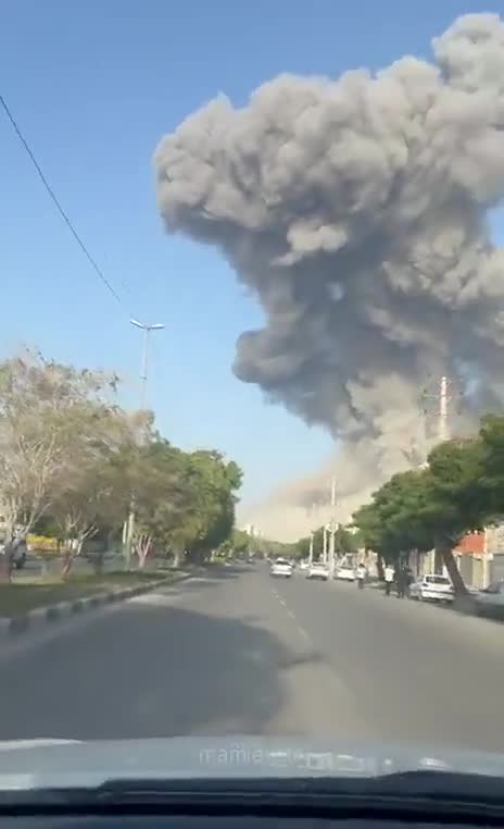 Massive cloud of smoke rising over the port city of Bushehr in southern Iran following American/Israeli airstrikes on Saturday afternoon