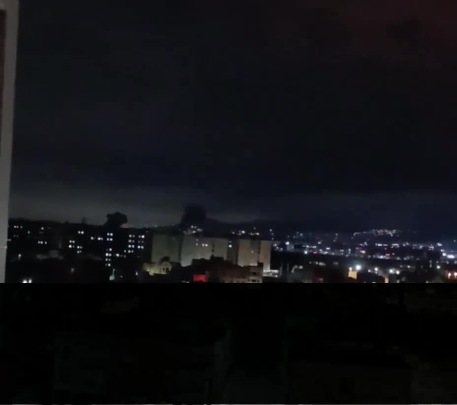 Tuesday, March 10 at 12:14n  Under the radar of the Ferdis Bridge and in front of the oil depot, that is, almost towards Mapna Boulevard and beyond, 12:14 was hit. Towards Ferdis, that is, the western side of Mallard Road, all electricity was cut off. The blue light also came on for the first few moments. The Vali Salemeh power plant probably suffered a strong pressure surge or one of the main connections was faulty.