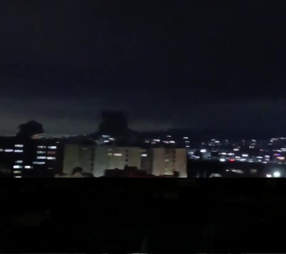 Tuesday, March 10 at 12:14n  Under the radar of the Ferdis Bridge and in front of the oil depot, that is, almost towards Mapna Boulevard and beyond, 12:14 was hit. Towards Ferdis, that is, the western side of Mallard Road, all electricity was cut off. The blue light also came on for the first few moments. The Vali Salemeh power plant probably suffered a strong pressure surge or one of the main connections was faulty.