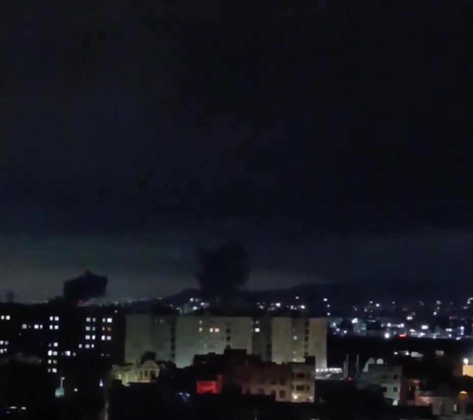 Tuesday, March 10 at 12:14n  Under the radar of the Ferdis Bridge and in front of the oil depot, that is, almost towards Mapna Boulevard and beyond, 12:14 was hit. Towards Ferdis, that is, the western side of Mallard Road, all electricity was cut off. The blue light also came on for the first few moments. The Vali Salemeh power plant probably suffered a strong pressure surge or one of the main connections was faulty.