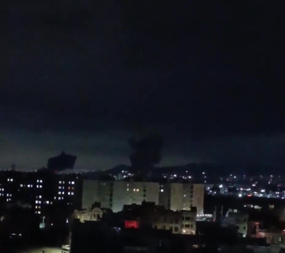 Tuesday, March 10 at 12:14n  Under the radar of the Ferdis Bridge and in front of the oil depot, that is, almost towards Mapna Boulevard and beyond, 12:14 was hit. Towards Ferdis, that is, the western side of Mallard Road, all electricity was cut off. The blue light also came on for the first few moments. The Vali Salemeh power plant probably suffered a strong pressure surge or one of the main connections was faulty.
