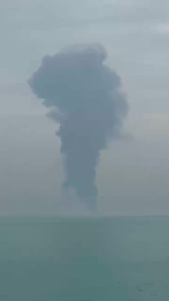 Reports of a major explosion near the Iranian port city of Bandar Abbas this morning