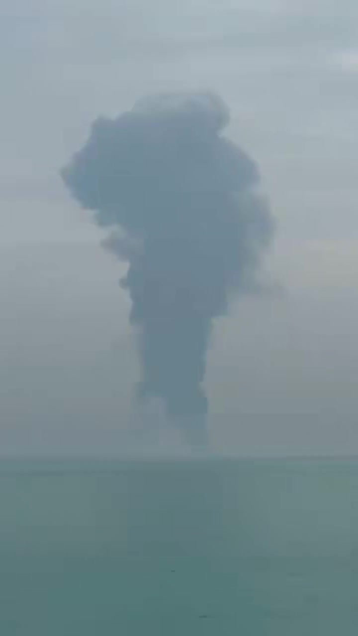 Reports of a major explosion near the Iranian port city of Bandar Abbas this morning