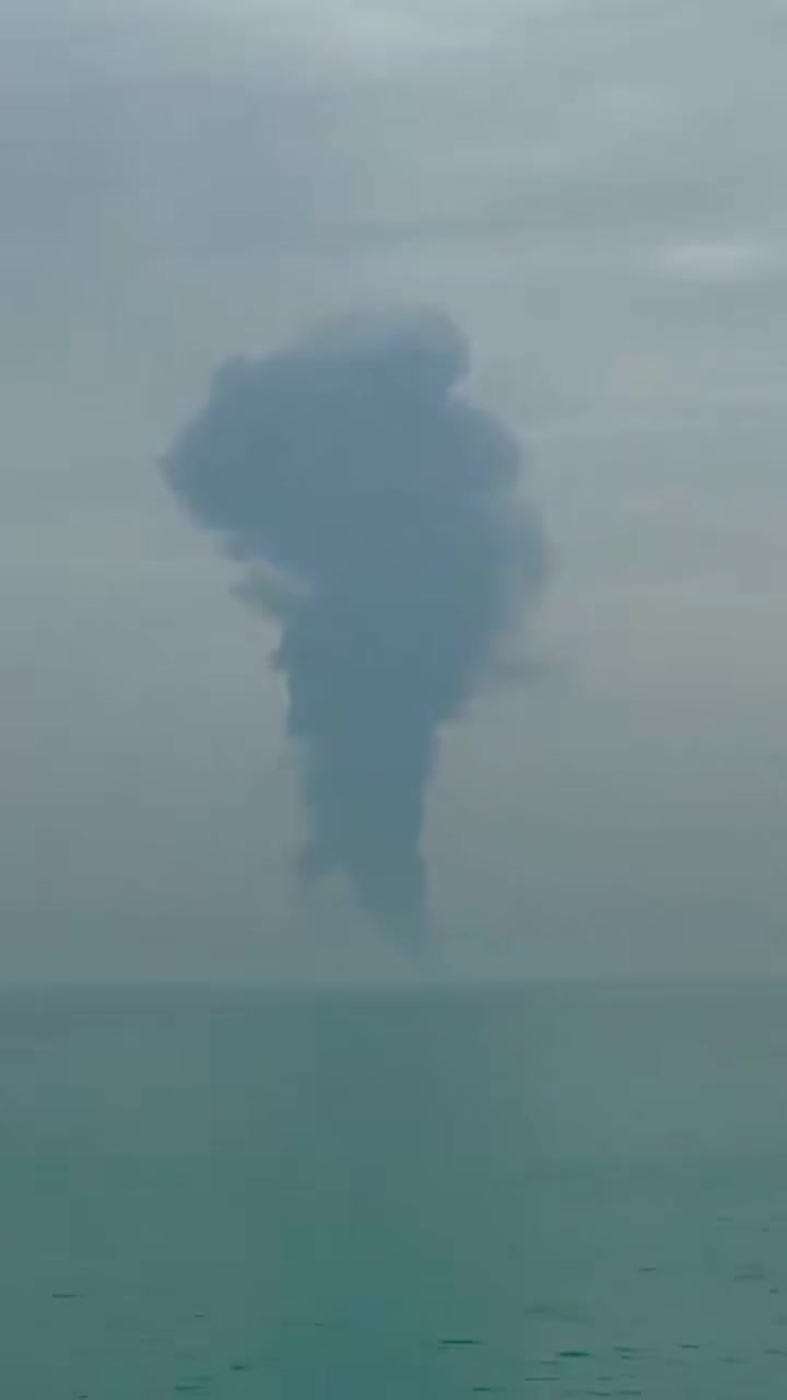 Reports of a major explosion near the Iranian port city of Bandar Abbas this morning