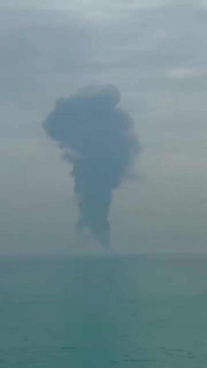 Reports of a major explosion near the Iranian port city of Bandar Abbas this morning