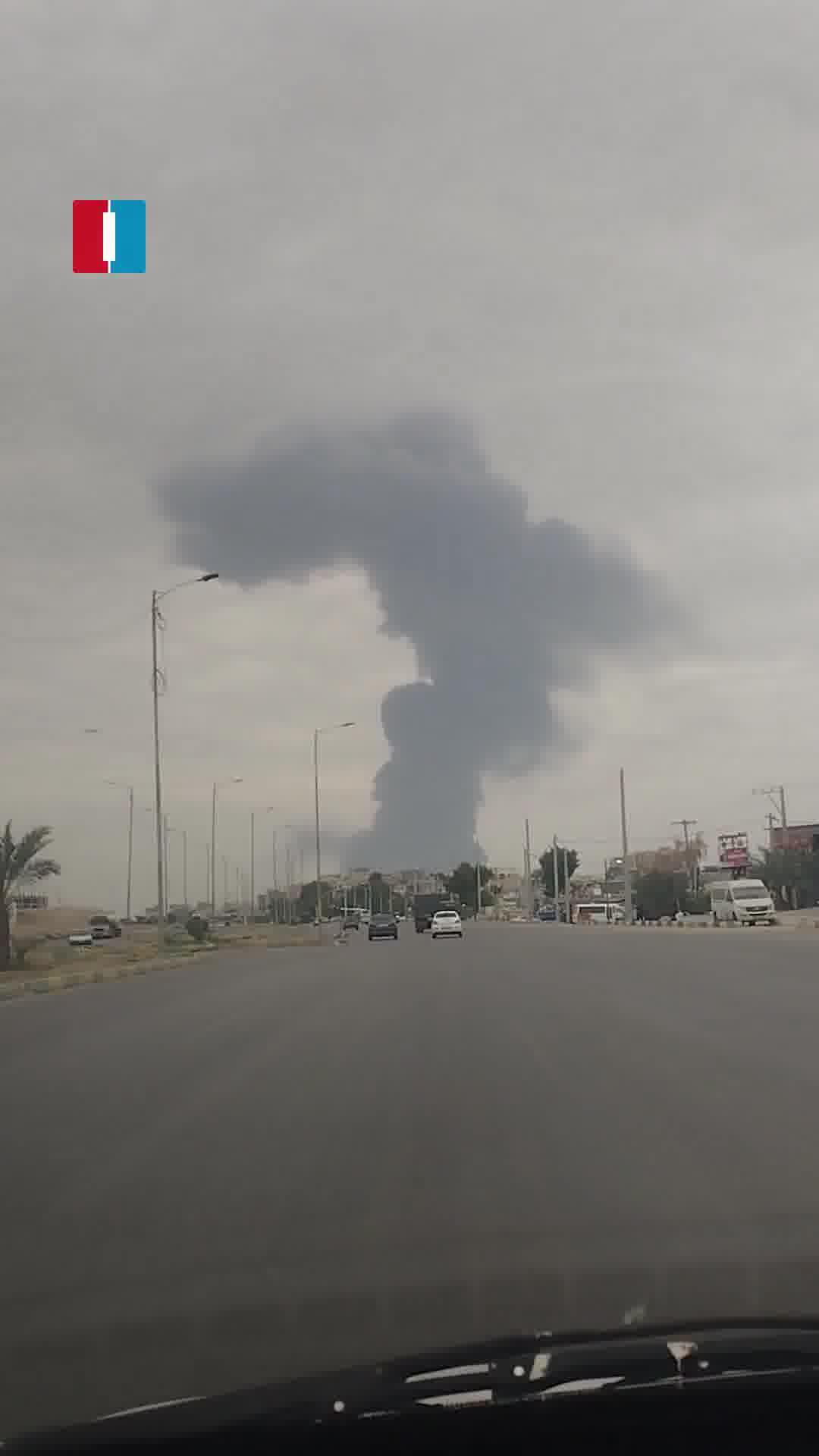 American forces carried out heavy airstrikes targeting Iran’s Bandar Abbas Air Base this morning. A massive column of smoke could be seen rising into the sky after the strikes