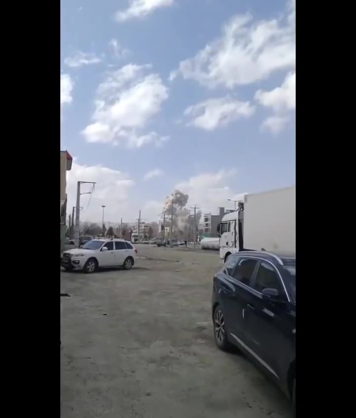 American/Israeli airstrikes against several strategic and military sites in the Kurdish city of Marivan