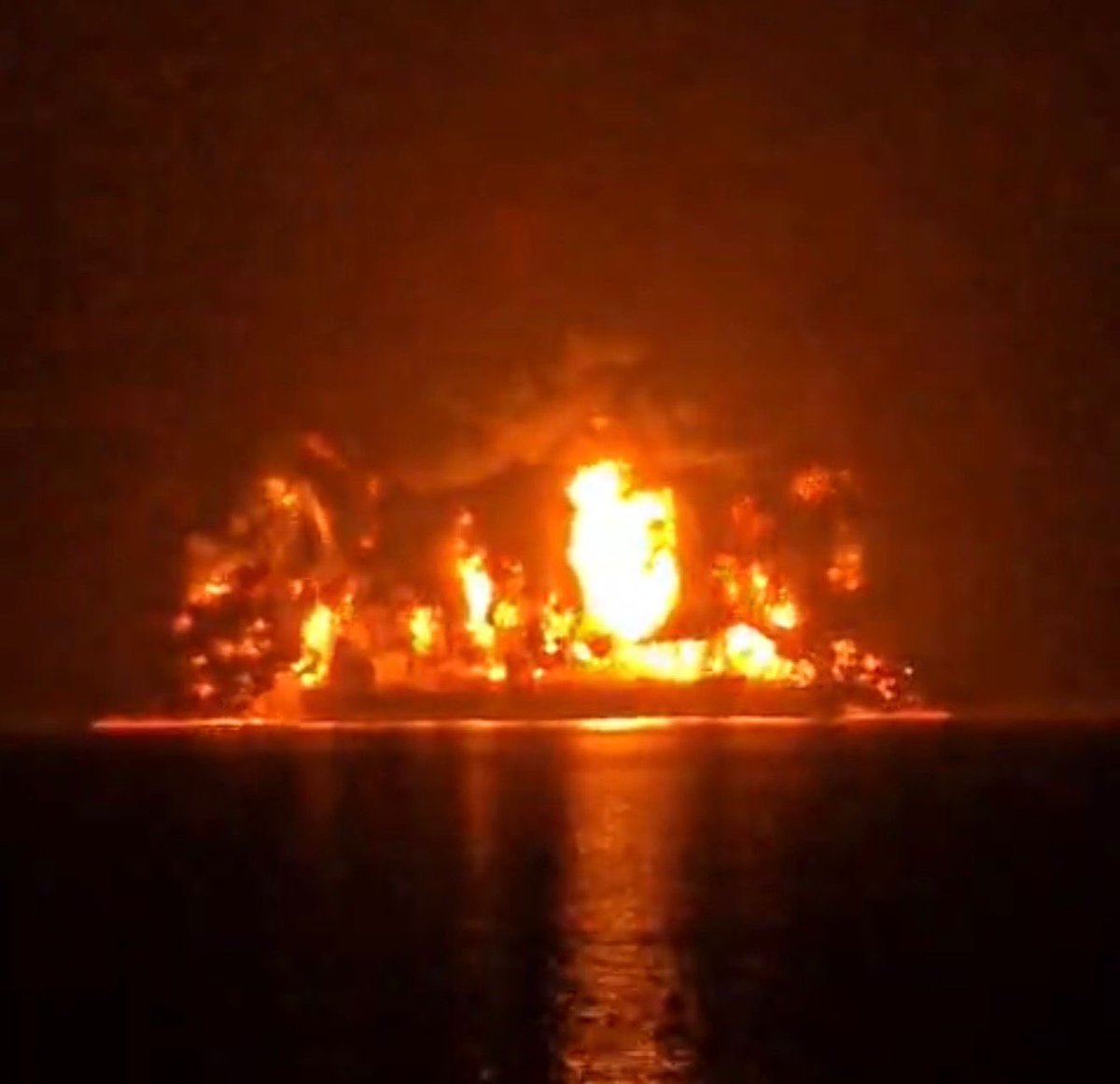 A tanker caught fire in the Anker Umm Qasr area, off the southern oil port of Basra.