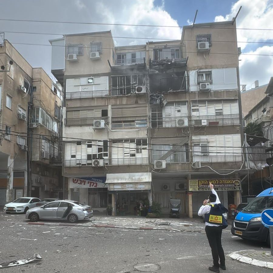 A man was moderately injured in Bnei Brak as a result of a shrapnel hit in a structure; additional crash sites are being searched