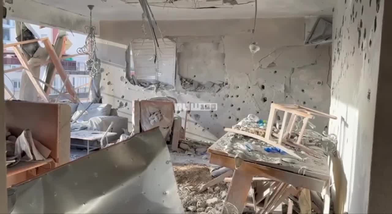 The apartment in Ramat Gan where the couple was found lifeless as a result of the fatal missile strike last night