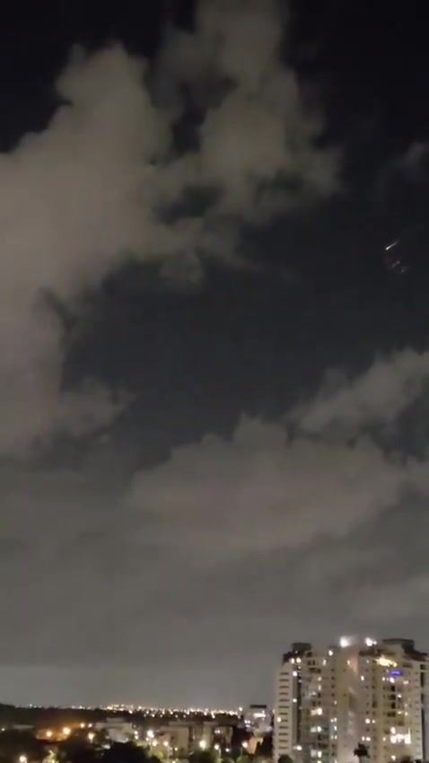 One of the ballistic missiles launched from Iran at northern Israel a short while ago carried a cluster bomb warhead, footage shows